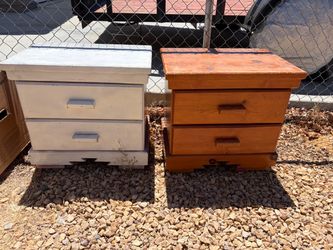 2 SIDE TABLE WITH DRAWERS
