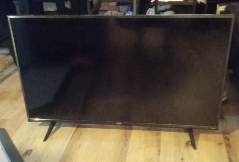 TCL TV 43"