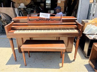 Free Piano for Pickup