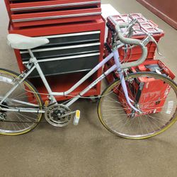 Huffy Avante Road Bike 10 Speed  (Tires Have Issues)