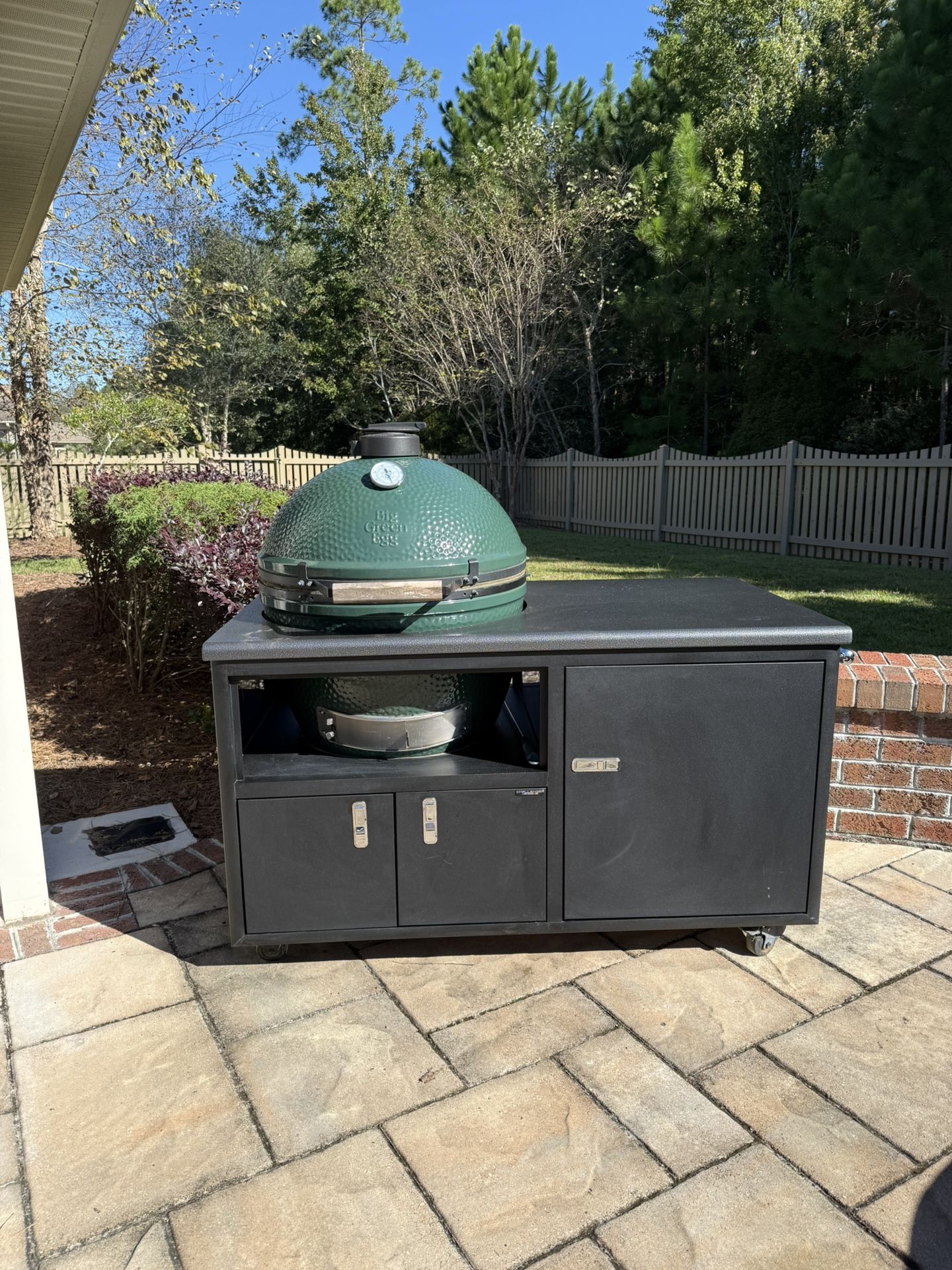XL Big Green Egg + Premium Challenger Designs “Torch 54” Grill Cart