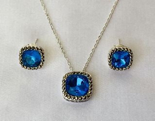 Silver Gemstone Necklace w/ Matching Earrings