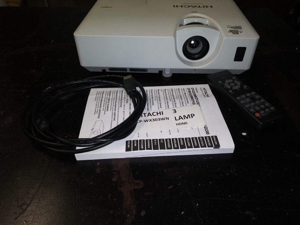 Hitachi CP-WX3030WN