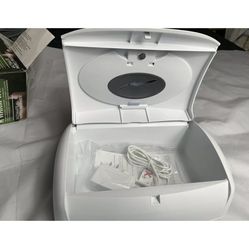 Prince Lionheart Ultimate Anti-microbial Wipes Warmer. Open box.