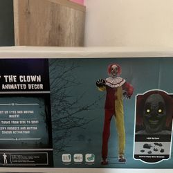 Clown Animatronic/ Clown / Halloween Decoration/ Decoration