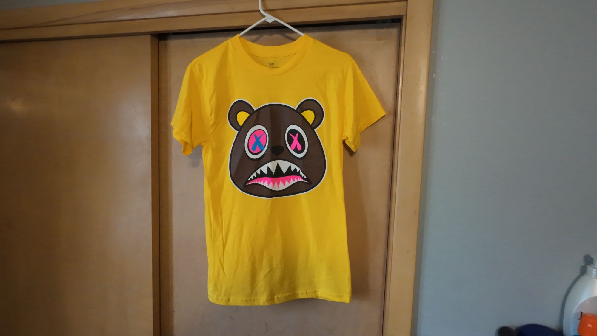 Men’s BAWS Crazy Bear Graphic Yellow T Shirt Size M