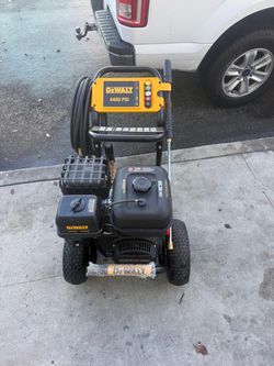 Dewalt pressure washer 4400 psi like new