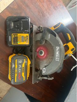 DEWALT FLEXVOLT 60V MAX Cordless Brushless Circular Saw