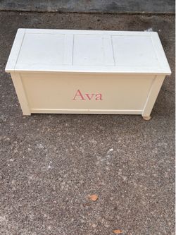 White Wooden Toy Chest / Storage Bench – Personalized “Ava”