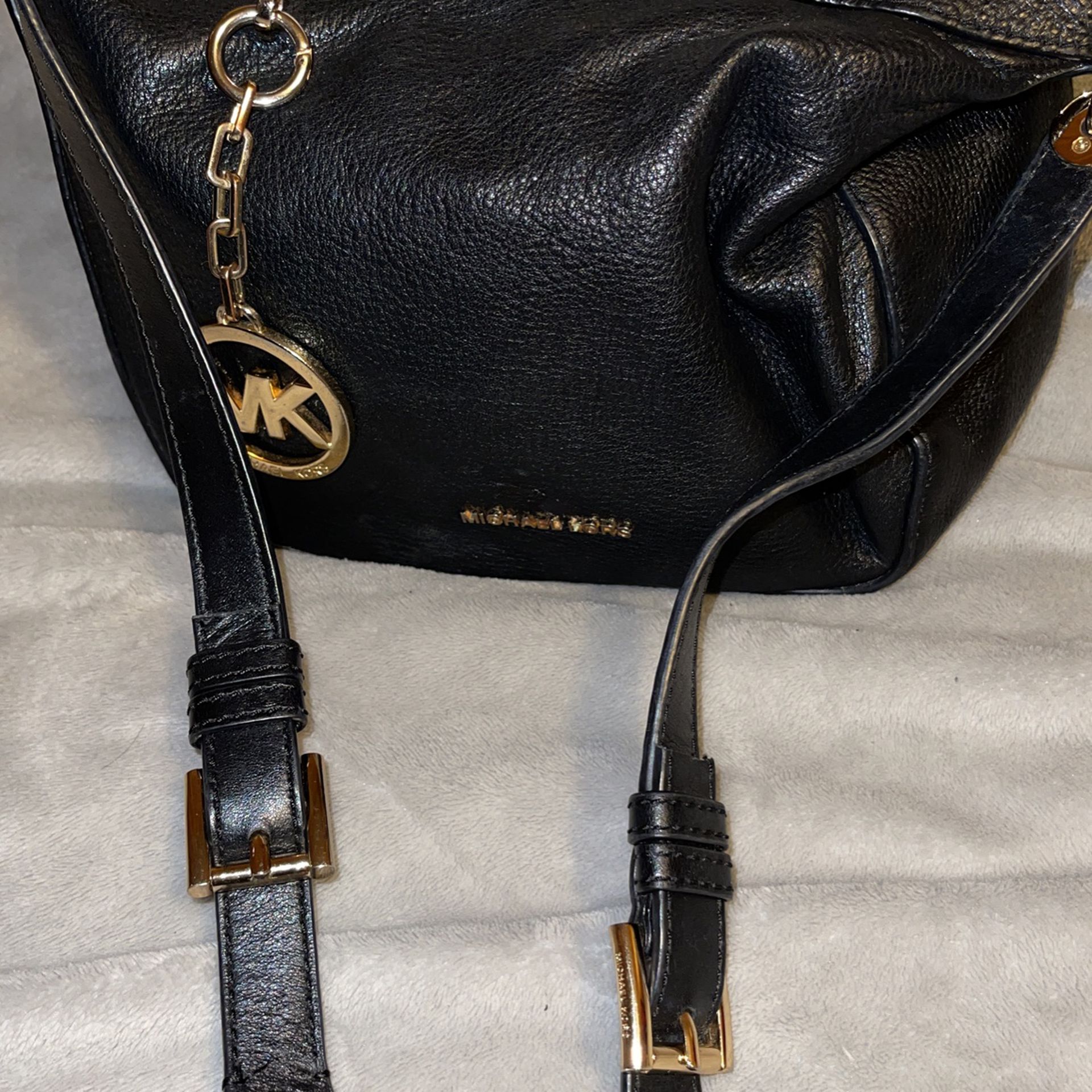 MK Women And Youth Shoulder Purse for Sale in Burlington, WA