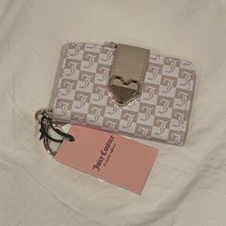 Juicy Couture Beige Wallet 