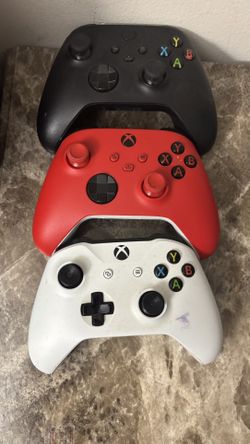 Xbox One S , Controllers