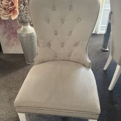 Dining Room Chairs 