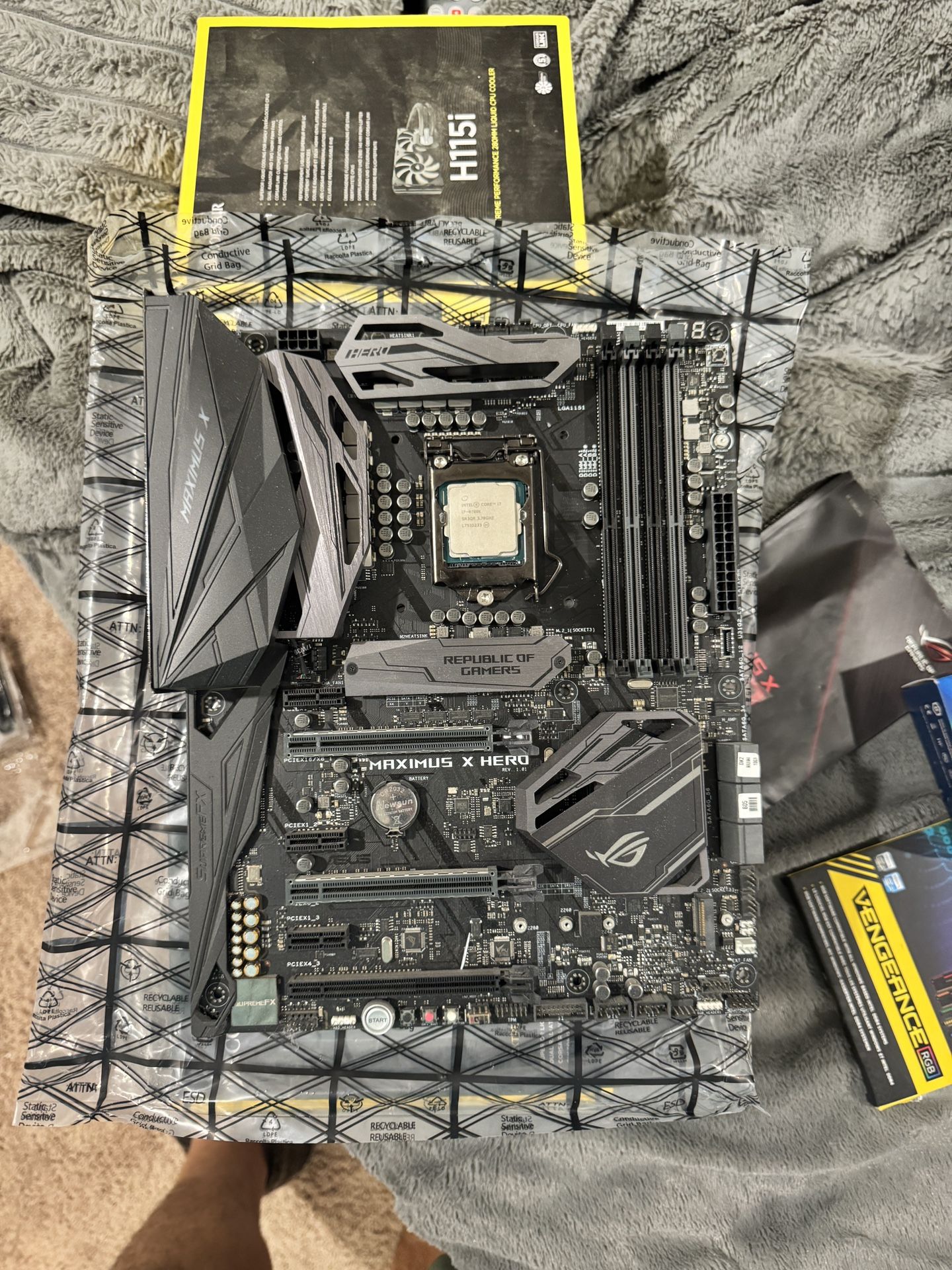 Maximus X Hero W/i7 8700k With Cooler And 16gb DDR4 Ram 450 OBO
