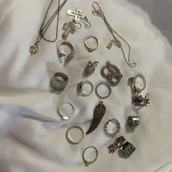 Mix Silver Jewelry Lot 925 Sterling Silver & Silver-tone Rings & Pendants 3.5 0z