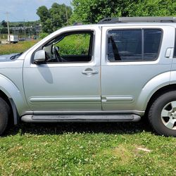 2006 Nissan Pathfinder 4x4 3rd Row Seating ** 3500