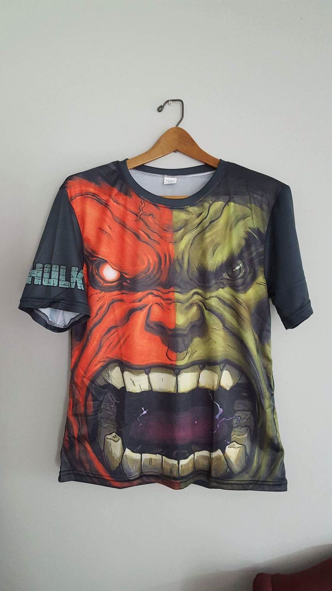 Hulk shirt size M