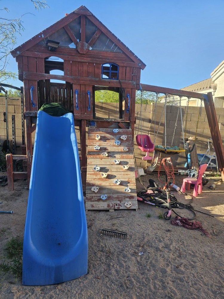 Free HEAVY DUTY PLAY SET