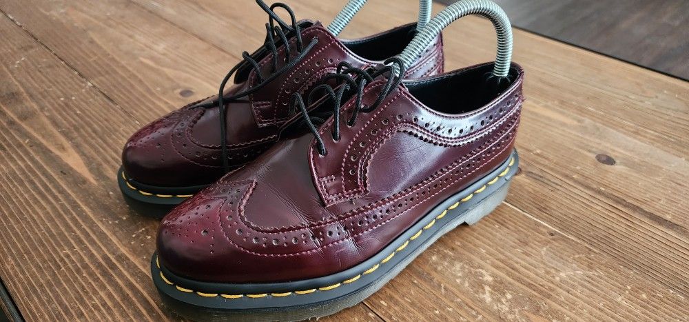 Dr.Martens brogue shoes Bordeaux. Size 6 Women's