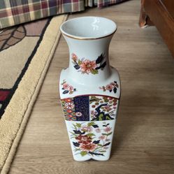 Vintage Asian Imari 10” Vase