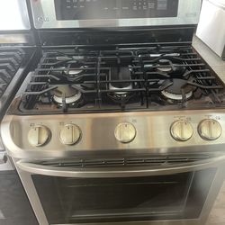 Gas stove