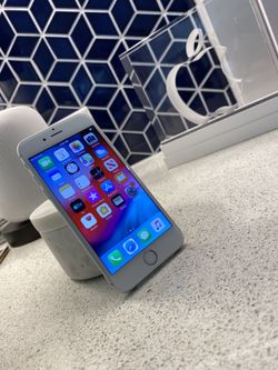iPhone 6s 64GB unlocked to any carrier! New!