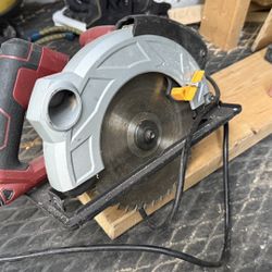 7 1/4 Circular Saw