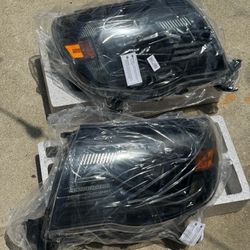 2005-2011 Toyota Tacoma headlights 