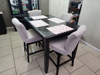 Counter Height Dining Table with 4 Chairs