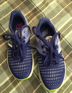 New Balance woman’s shoes size 6.5 NEW!