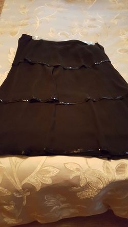 CALVIN KLEIN BRAND NEW CHIFFON LAYERED SKIRT