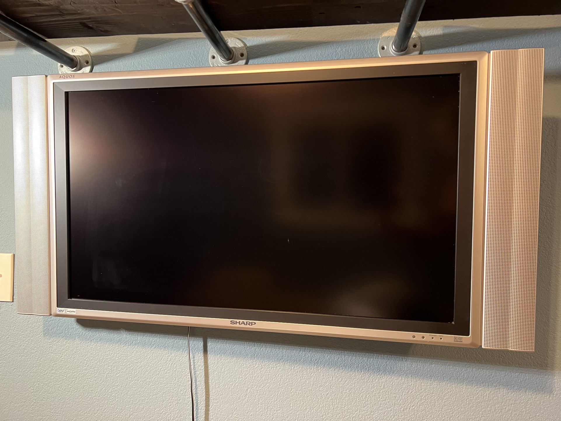 SHARP AQUOS 37” LCD TV