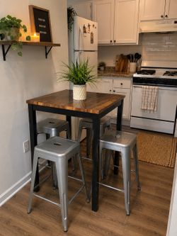 🌿Rustic Industrial Pub Table Set – Seats 4- Indoor/Outdoor🌿