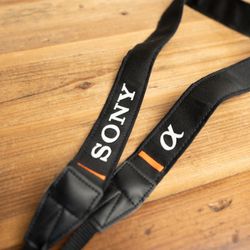Sony original Alpha mirrorless shoulder camera strap A7IV A6700 A9III A1 A7SIII A7RV