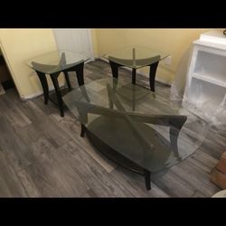 Coffee Table w/2 End Tables 