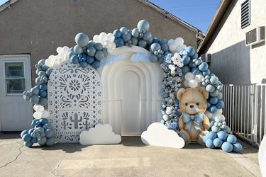 Balloon garland