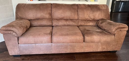 Ashley Whitlock 3-Cushion Sofa