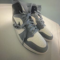 Jordan AJ 1 Mid
