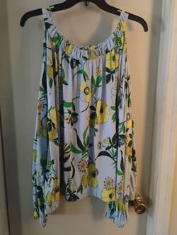 Floral Print Sleeveless Blouse