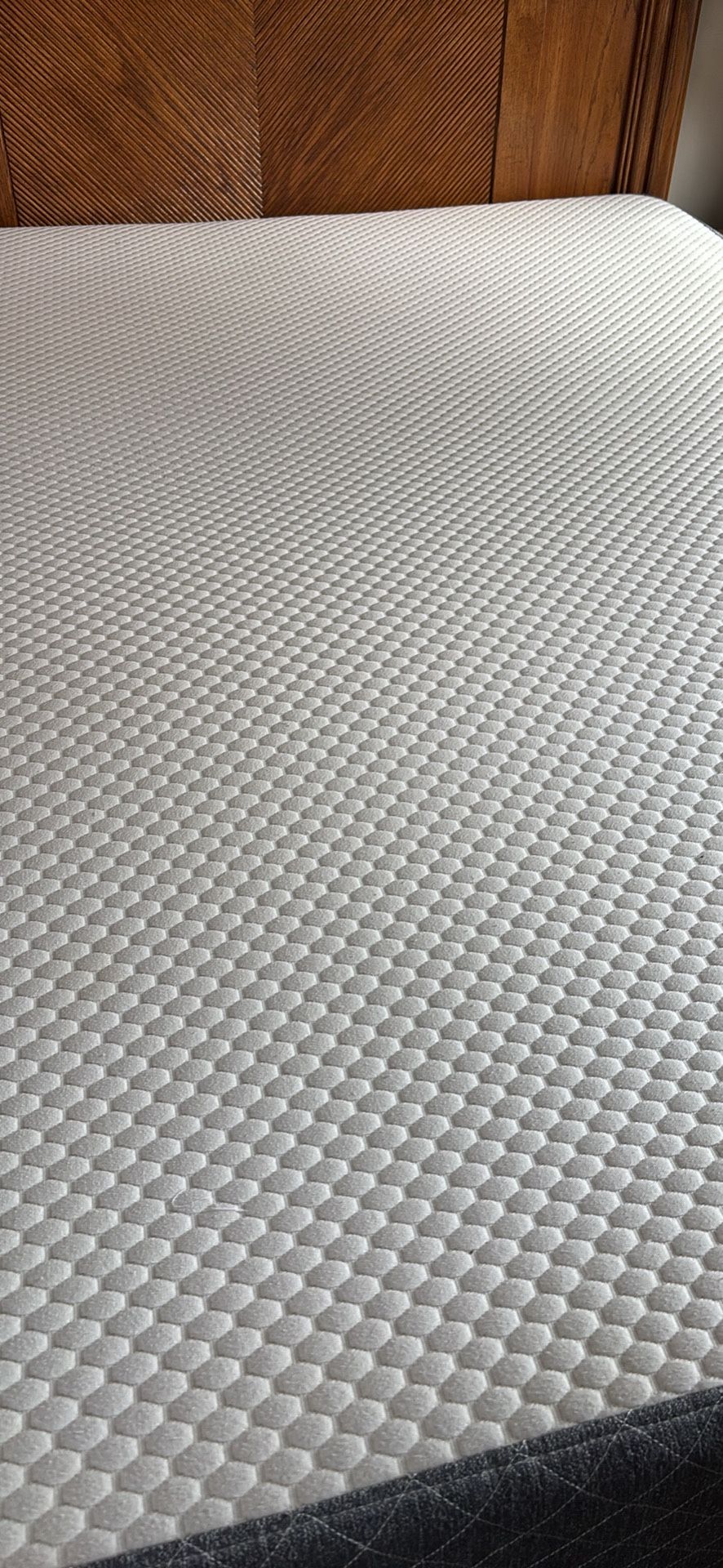 Ghost Bed. Queen, Medium Firm