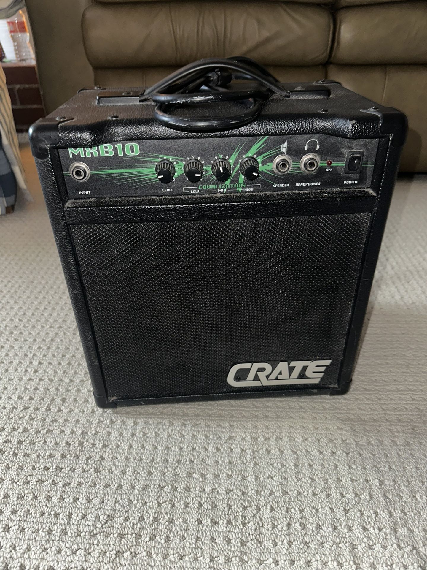 Fender - G15 Amp And Crate MXB - 10 Guitar Amp