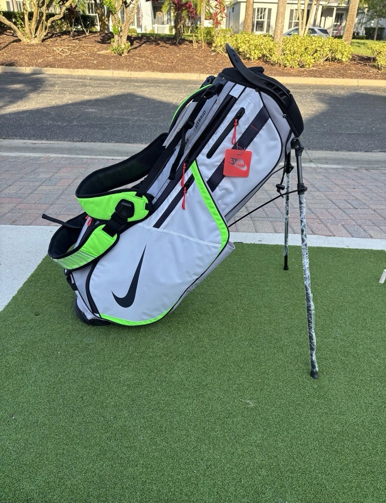 Nike Air Hybrid Energy Limited Edition Stand Golf Bag Pewter/Green Strike