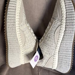 Universal thread-memory foam shoes