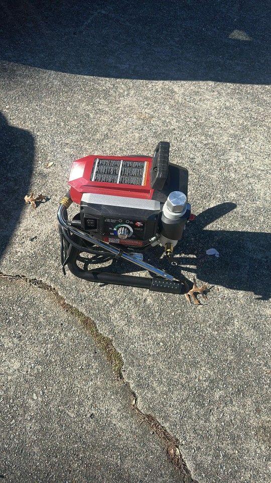 440 Titan Paint Sprayer