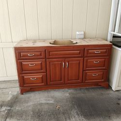 Vanity cabinet
