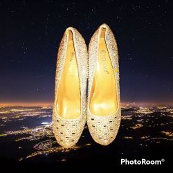 Women's Delacacy Gold Platform High Heels Size 9