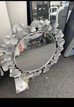 New 30.5 in Wall Décor Large Gingko Leaf Round Wall Mirror