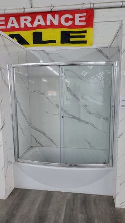 Bathtub & Glass Doors