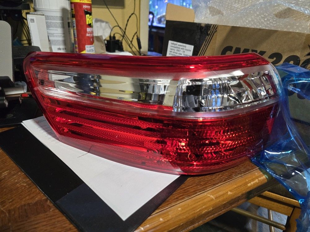 Taillights Assembly Compatible With Toyota Camry  2007 - 09 Left Outer Taillights Only # 285