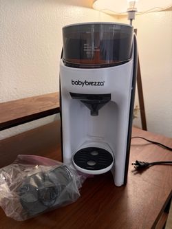 Baby Brezza Formula bottle maker